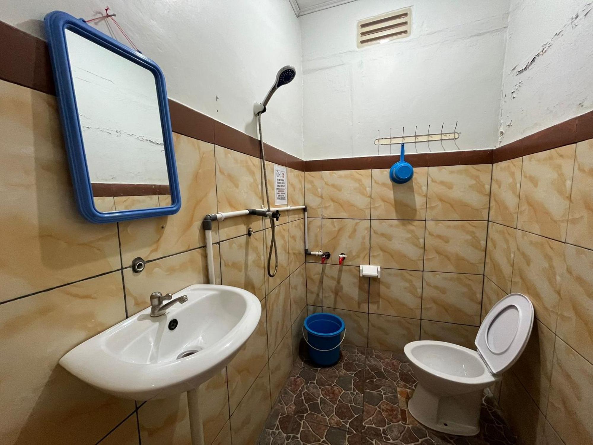 El Homestay Bunaken Eksteriør bilde