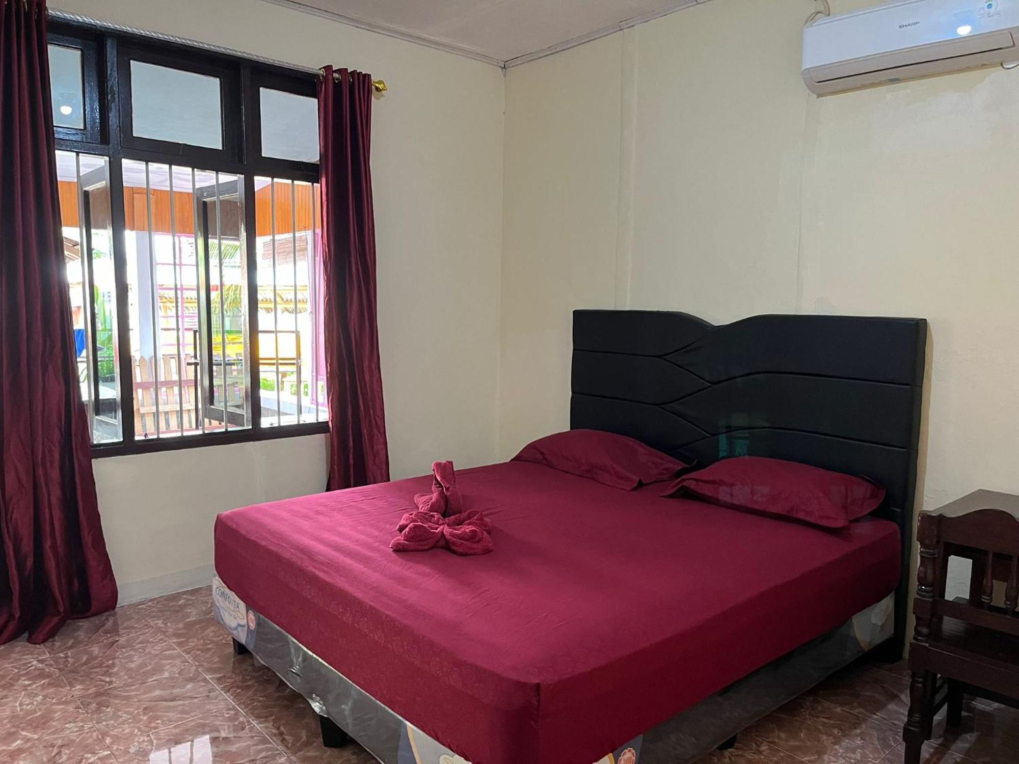 El Homestay Bunaken Eksteriør bilde